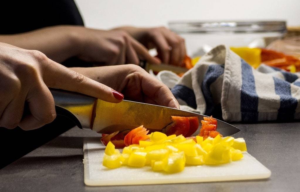 Techniques de découpe professionnelles à la maison